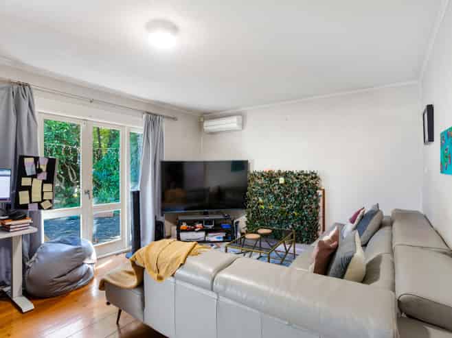 60 Neil Avenue, Te Atatu Peninsula