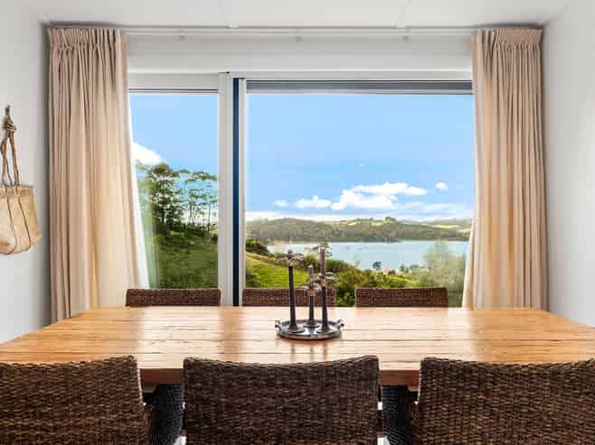 31 Brick Bay Drive, Sandspit