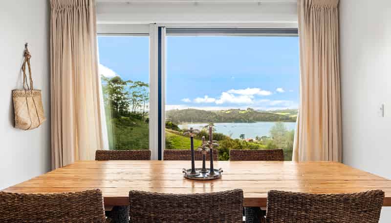 31 Brick Bay Drive, Sandspit