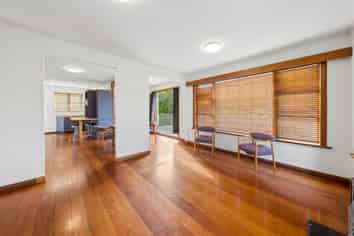  12 Chelmsford St, Ngaio
