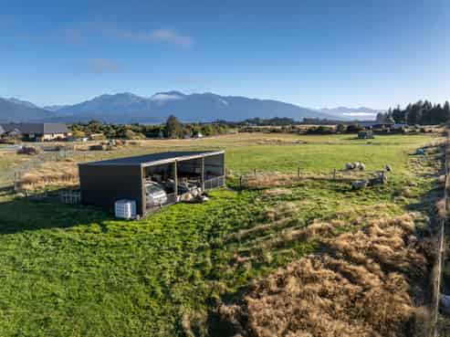 10 Black Lane, Te Anau