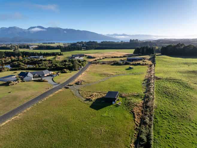 10 Black Lane, Te Anau