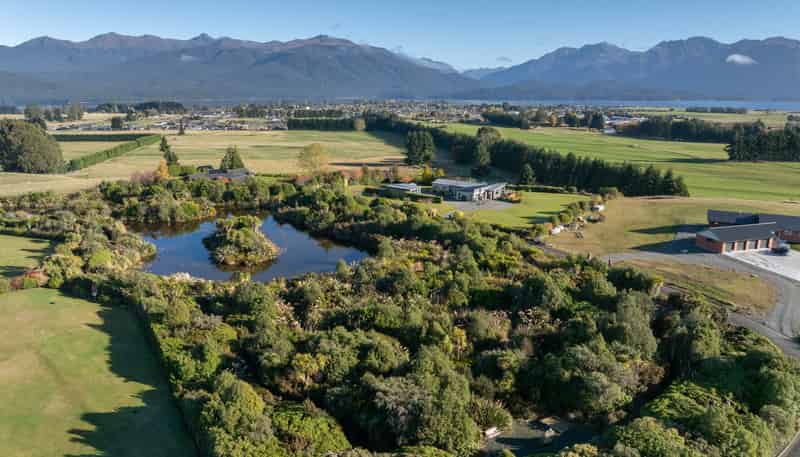 10 Black Lane, Te Anau