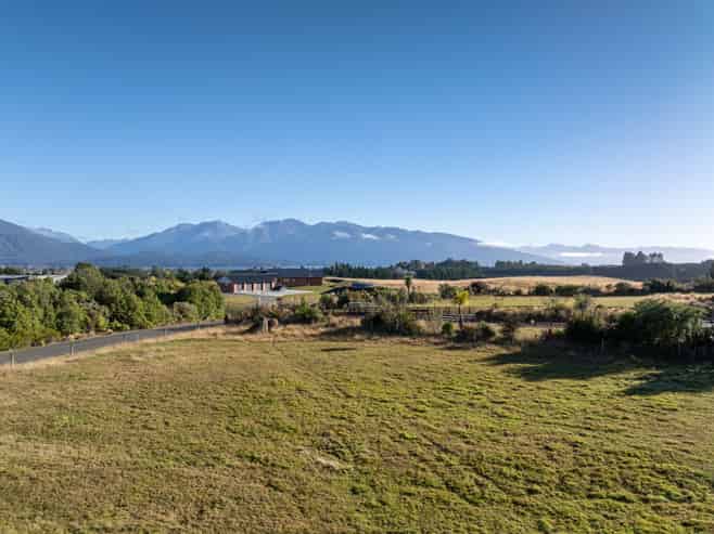 10 Black Lane, Te Anau