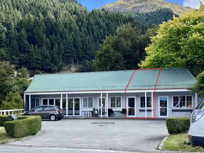 Small Queenstown fringe retail/office