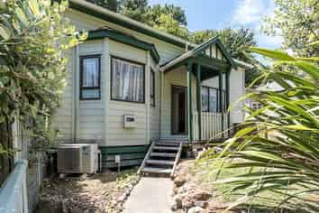 101 Shakespeare Road, Bluff Hill