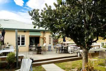 Iconic Central Otago Country Hotel & Accommodation