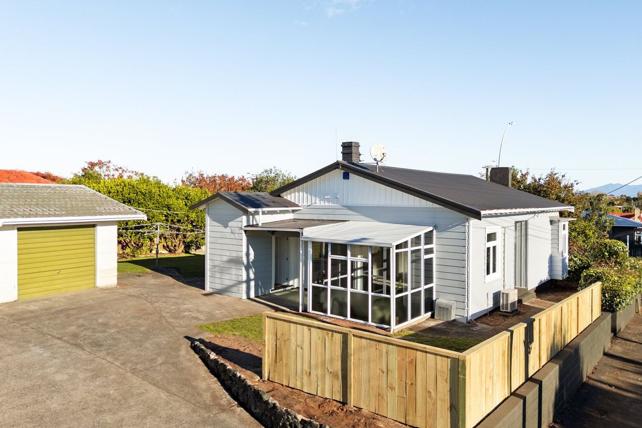 Charm Meets Contemporary - Vista 5