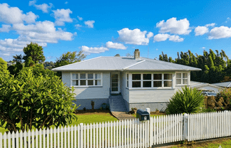 2 Farmer Street, Kamo