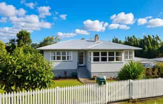 2 Farmer Street, Kamo