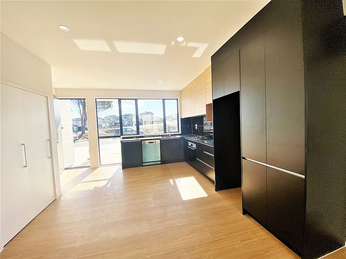MODERN - LUXURY THREE BEDROOM - Ansicht 5