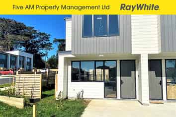 12 Karoro Road, Flat Bush