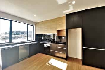 12 Karoro Road, Flat Bush