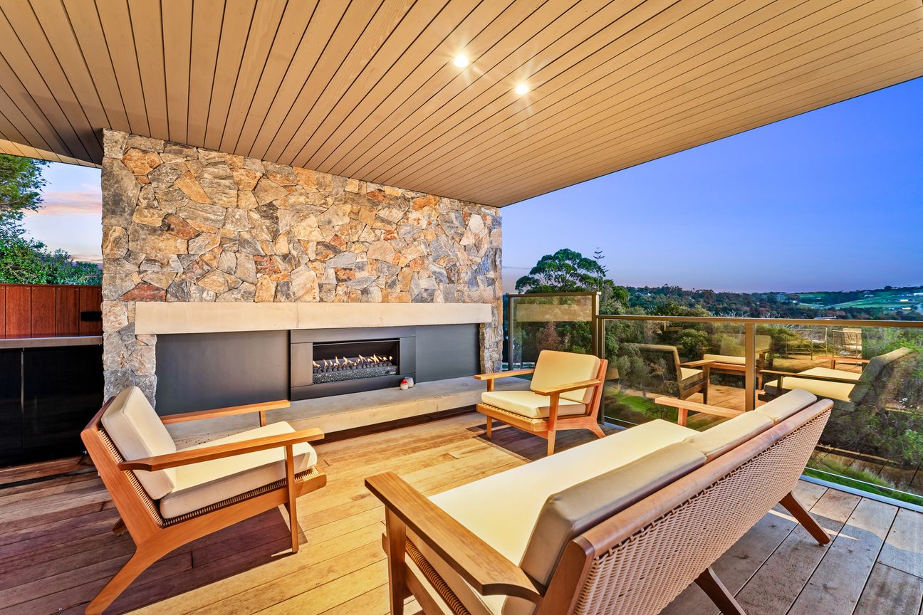 Waterfront - Spectacular Home + RC to Subdivide - Widok 2
