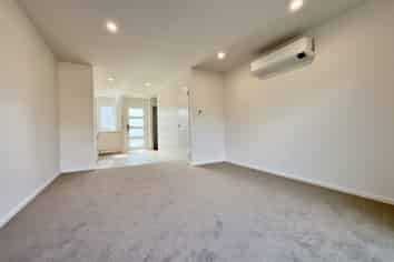 2/113 Poulson Street, Addington