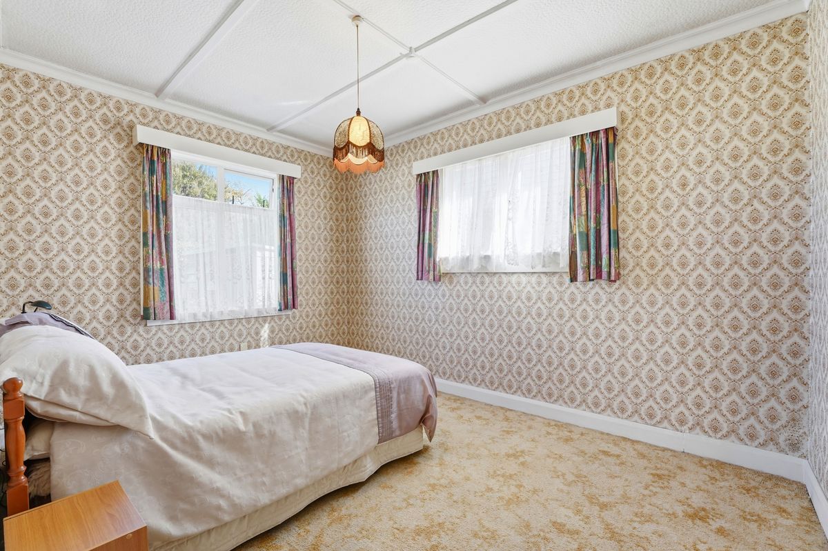 Solid Home in a Sought-After Location - Ansicht 5