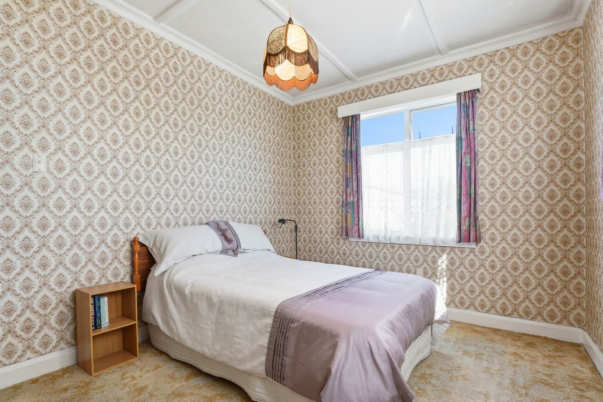 Solid Home in a Sought-After Location - Ansicht 6