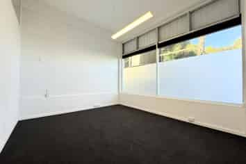 Marina Office Opportunity | 64 m2