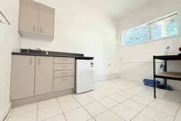 Marina Office Opportunity | 64 m2