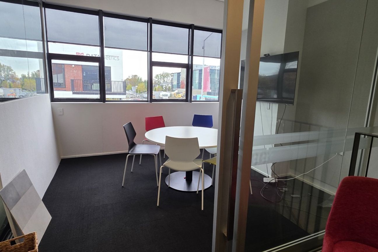 Colombo Street - First Floor Office - View 4