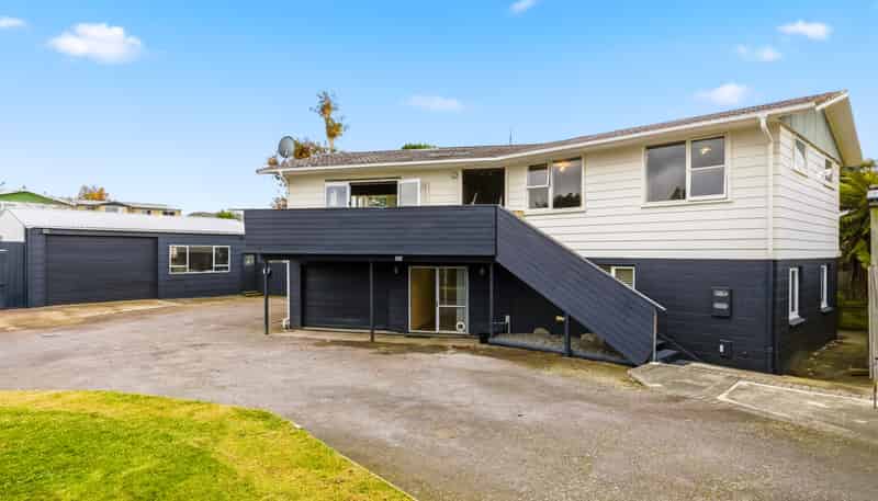 102 Taharepa Road, Hilltop
