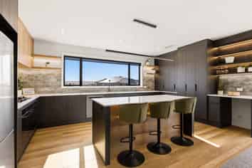 34 Makomako Crescent, Wharewaka