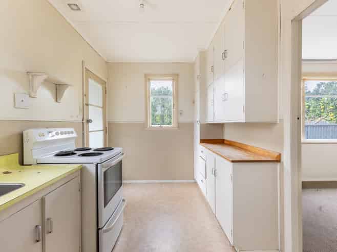 338A Tremaine Avenue, Takaro