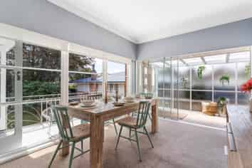 12 Fairleigh Avenue, Mount Albert
