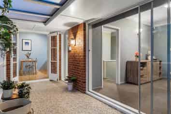 12 Fairleigh Avenue, Mount Albert