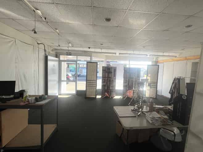 Boutique retail/office space in Otaki