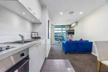 410/17 Amersham Way, Manukau