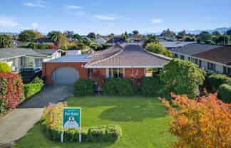 4 Manor Place, Redwoodtown