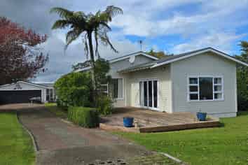 146 Victoria Road , Stratford