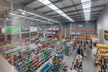 Newly built industrial investment – National tenant!