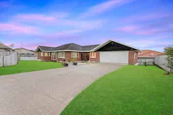 45 Oakridge Way, Northpark