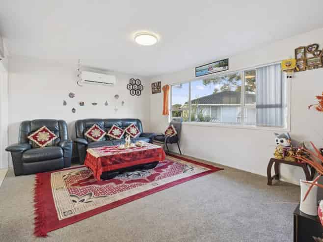 29 Othello Drive, Clover Park
