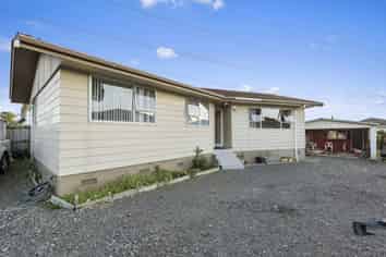29 Othello Drive, Clover Park