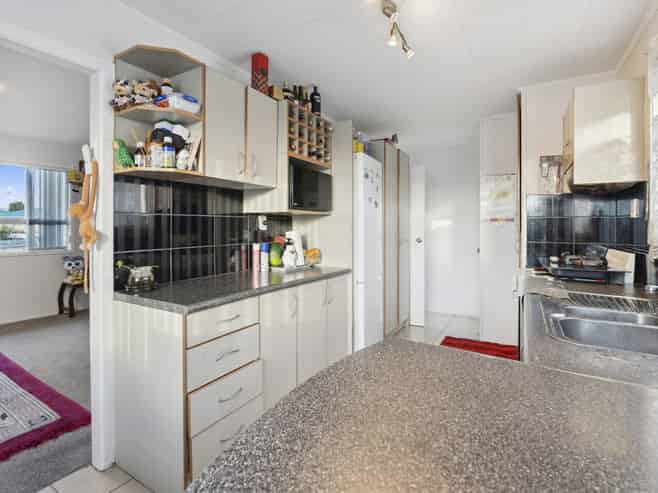 29 Othello Drive, Clover Park