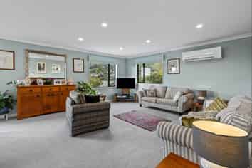 65 Washbourn Drive, Richmond