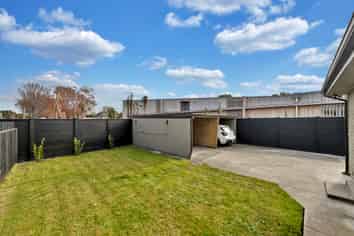 1041 Colombo Street, Saint Albans
