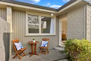 1041 Colombo Street, Saint Albans
