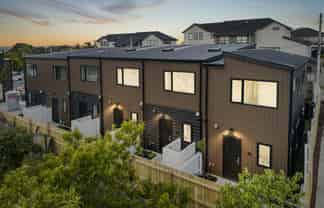 8/302 Blockhouse Bay Road, Avondale