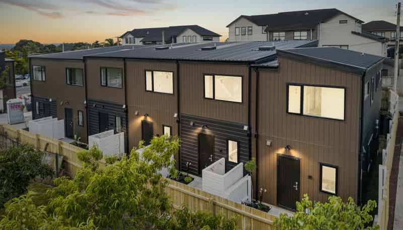 8/302 Blockhouse Bay Road, Avondale
