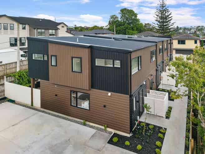 8/302 Blockhouse Bay Road, Avondale