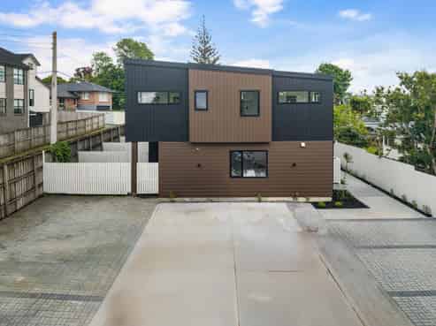 8/302 Blockhouse Bay Road, Avondale