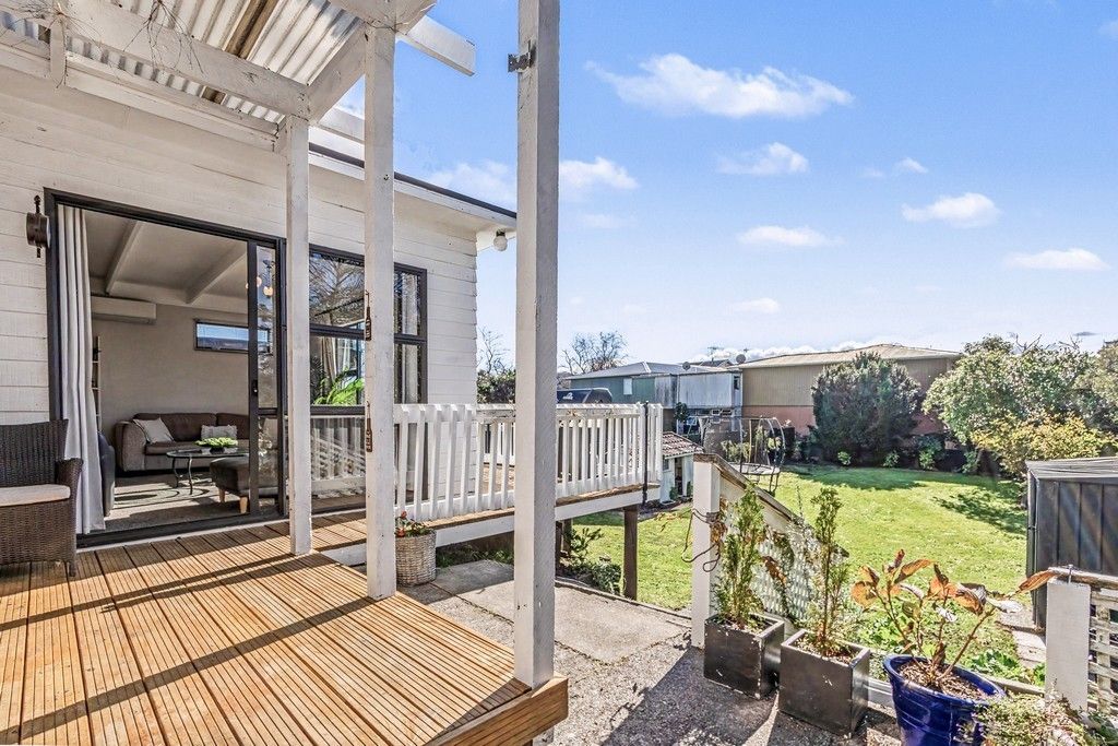 Fresh, Tidy & Ready to Move In - Fler