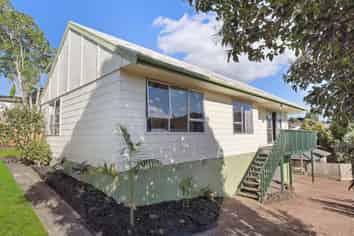 64 Simon Ellice Drive, Bayview