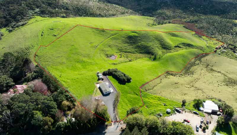 702 Backriver Road, Peria