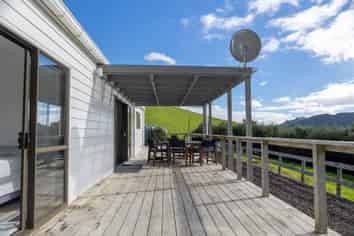 702 Backriver Road, Peria