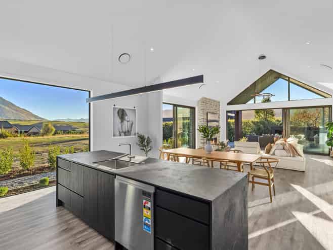 8 Kerrera Lane, Jacks Point
